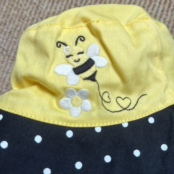 NWT Gymboree Splish-Splash Yellow and Black bee sun hat size 2T-3T - Picture 3 of 6